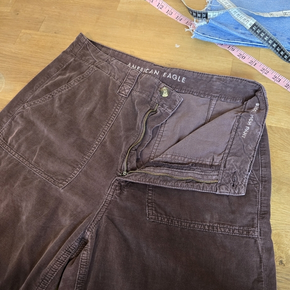 AE American Eagle Lightweight Corduroy High Waist Baggy Mom Pant Brown 6s - Picture 11 of 14